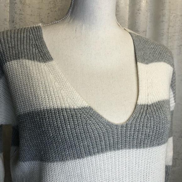 Express Midsleeve Top - Picture 2 of 5